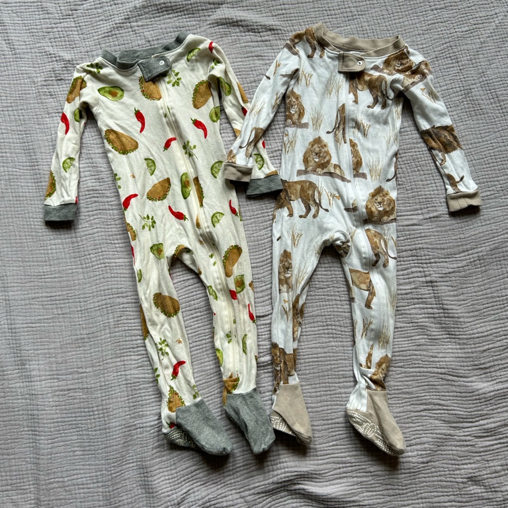 Burt’s Bees One-Piece Pajama Set - Watercolor Lion & Taco Prints
